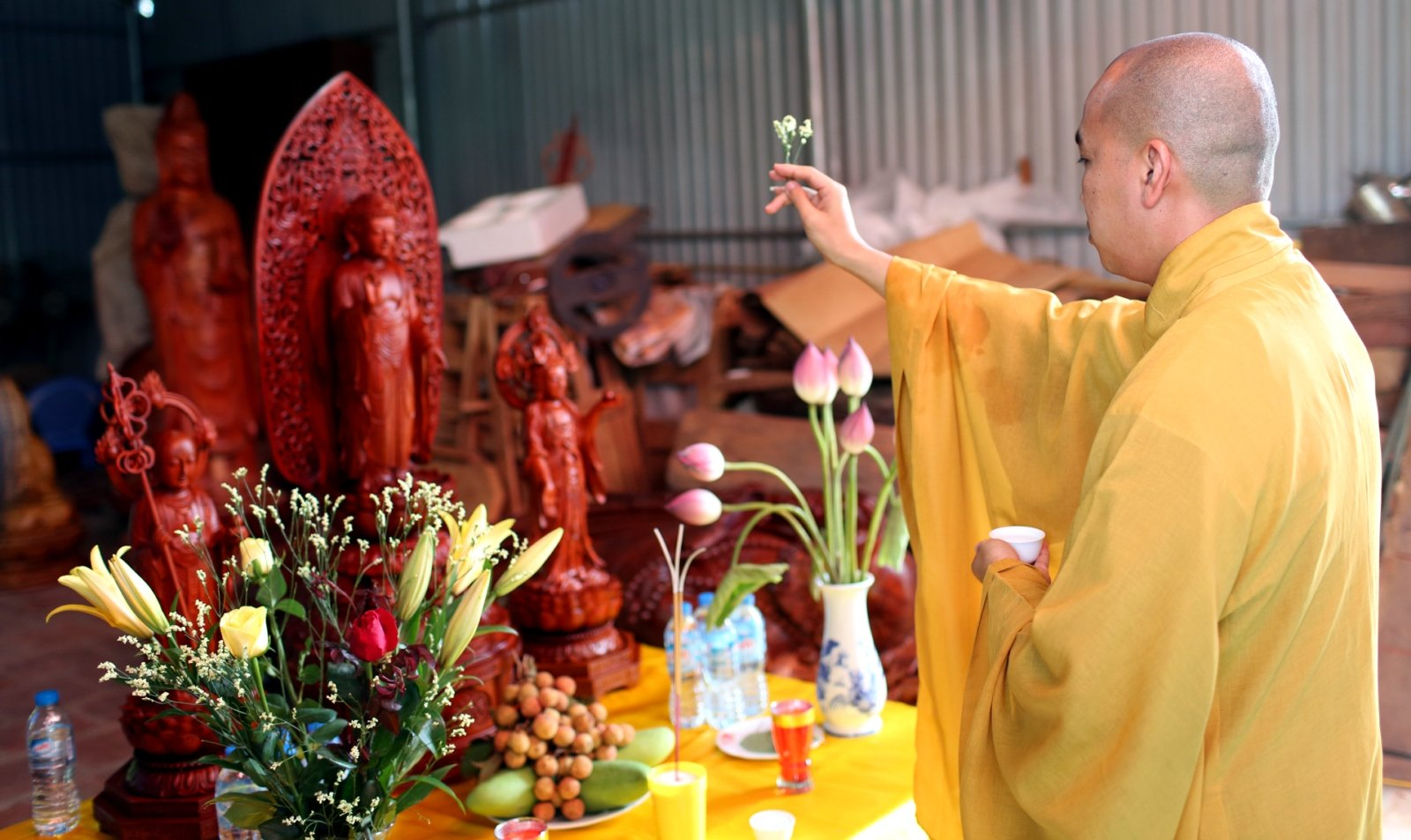 Cần phải khai quang điểm nhãn tượng thần tài trước khi mang về nhà