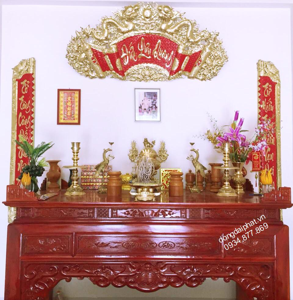 Mẫu liễn treo ban thờ gia tiên thanh lịch